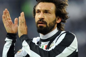 开云下载-雄鹿险胜猛龙，拉梅洛在欧冠决赛接管比赛，跨越篮球世界的双星闪耀