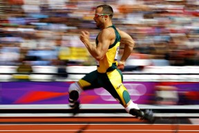 开云下载-阿尔及利亚对阵拜仁，凯恩存在感拉满，一场跨越时空的足球对话