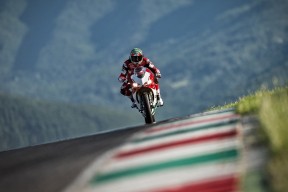 开云官网2026-北非铁骑的黄昏，波兰如何用钢铁防线与闪电反击，在2026世界杯B组绞杀摩洛哥