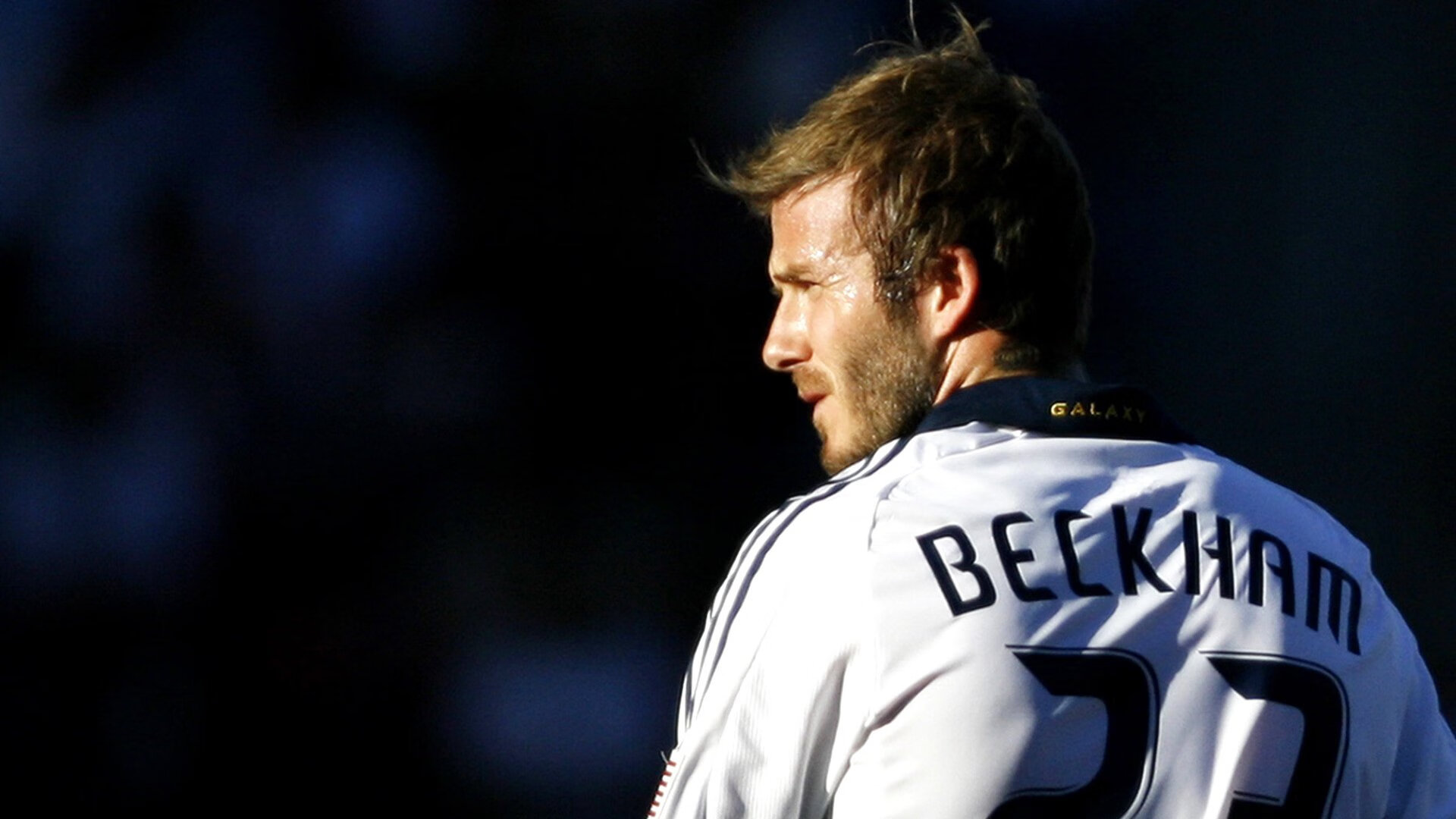 哈登数据全面爆炸,猛龙撕裂深圳,一场比赛照见两种篮球哲学