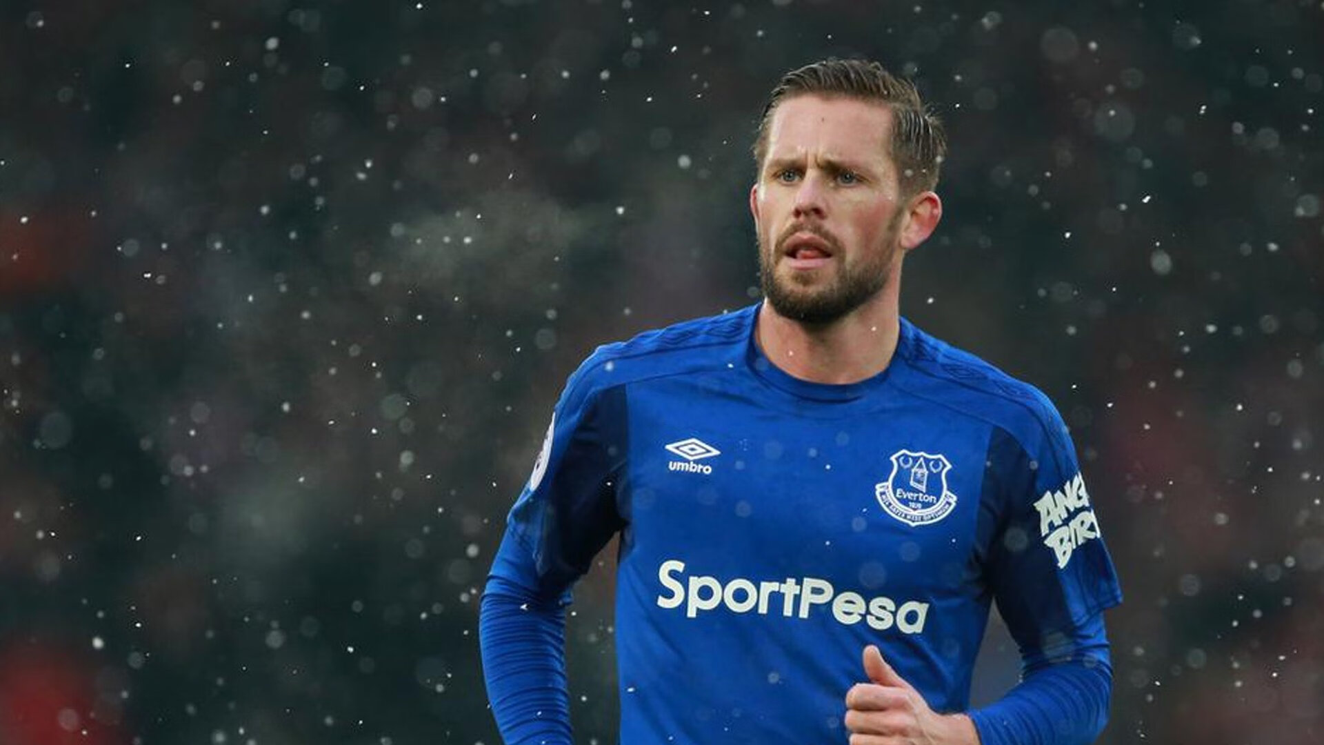 萨内的生涯之夜,当足球巨星照亮NBA总决赛的穹顶